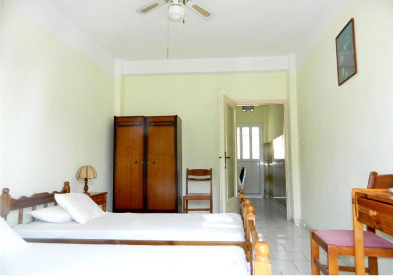 Logaras Apartments Agia Efimia Bagian luar foto